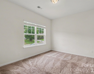 369 Settlers Grove Lane - Photo Thumbnail 11
