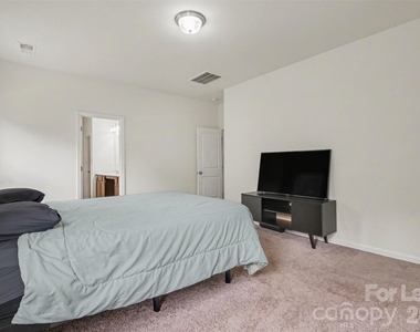 369 Settlers Grove Lane - Photo Thumbnail 17