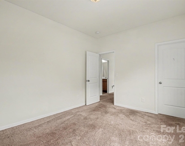 369 Settlers Grove Lane - Photo Thumbnail 12
