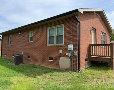 1220 Rickert Street - Photo Thumbnail 2