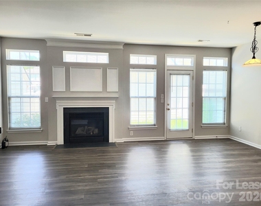 19245 Lake Norman Cove Drive - Photo Thumbnail 1