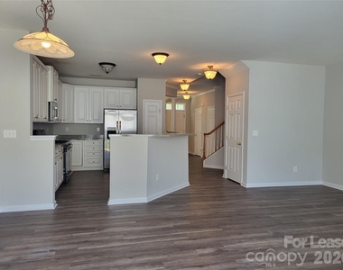 19245 Lake Norman Cove Drive - Photo Thumbnail 4