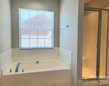 19245 Lake Norman Cove Drive - Photo Thumbnail 7