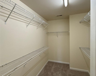 9102 Redmond Trace Road - Photo Thumbnail 12