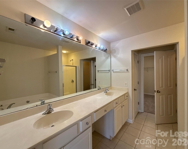 9102 Redmond Trace Road - Photo Thumbnail 10