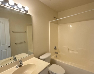 9102 Redmond Trace Road - Photo Thumbnail 14
