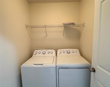 9102 Redmond Trace Road - Photo Thumbnail 16