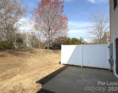 9102 Redmond Trace Road - Photo Thumbnail 18