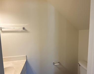 9102 Redmond Trace Road - Photo Thumbnail 7