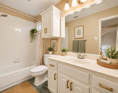 1009 Spanish Oak Drive - Photo Thumbnail 15