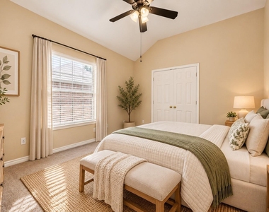 1009 Spanish Oak Drive - Photo Thumbnail 14