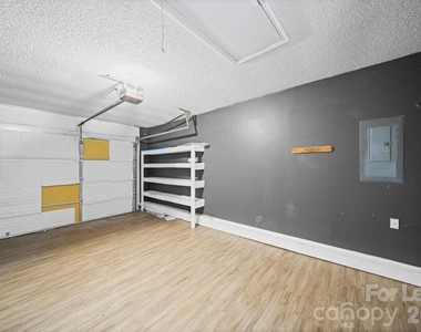 1012 Ridgefield Circle - Photo Thumbnail 17