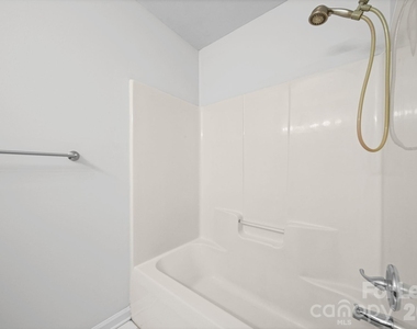 1012 Ridgefield Circle - Photo Thumbnail 24