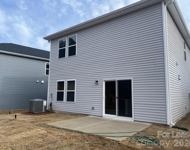 1241 30th Street Lane Ne - Photo Thumbnail 15