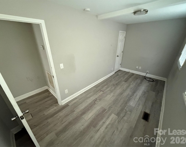 1227 5th Street - Photo Thumbnail 2