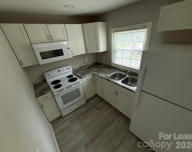 1227 5th Street - Photo Thumbnail 4