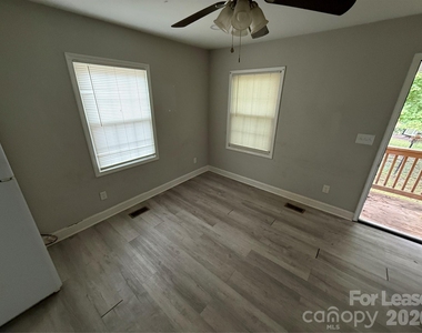 1227 5th Street - Photo Thumbnail 5