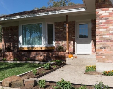 628 Dumont Drive - Photo Thumbnail 1