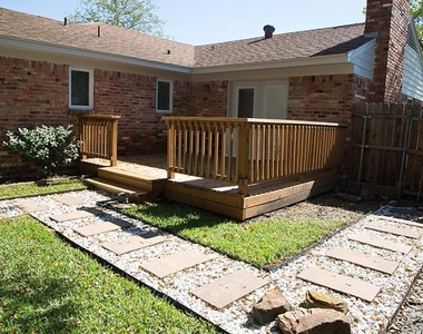 628 Dumont Drive - Photo Thumbnail 11