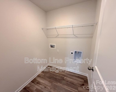 5336 Small Street - Photo Thumbnail 14