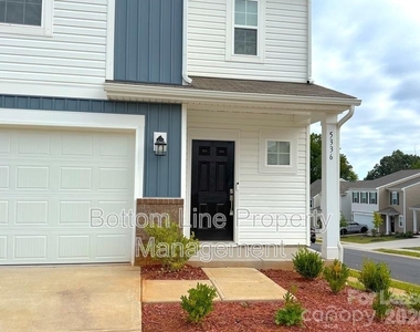 5336 Small Street - Photo Thumbnail 3