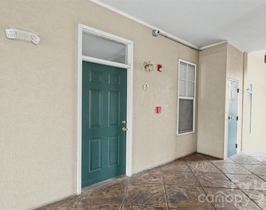 405 W 7th Street - Photo Thumbnail 23
