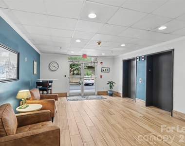 405 W 7th Street - Photo Thumbnail 19