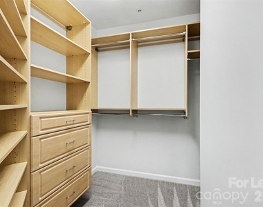 405 W 7th Street - Photo Thumbnail 15