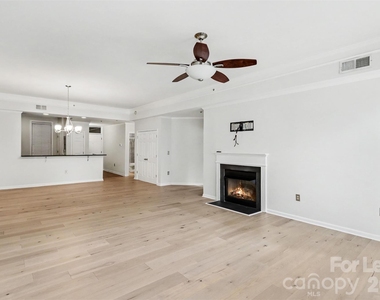 405 W 7th Street - Photo Thumbnail 1