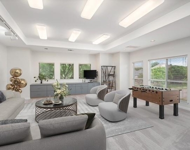 7905 Rimrock Circle - Photo Thumbnail 3