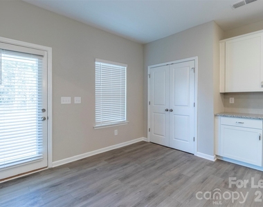 4621 Rosalyn Lane - Photo Thumbnail 22