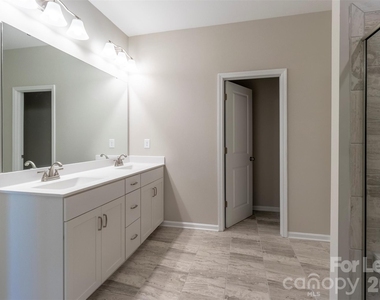 4621 Rosalyn Lane - Photo Thumbnail 29