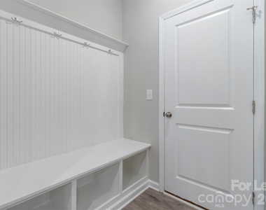 4621 Rosalyn Lane - Photo Thumbnail 12