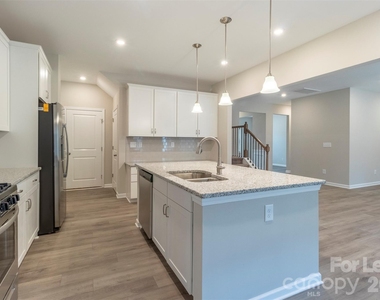 4621 Rosalyn Lane - Photo Thumbnail 20