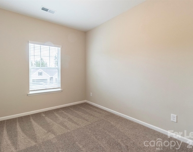 4621 Rosalyn Lane - Photo Thumbnail 34