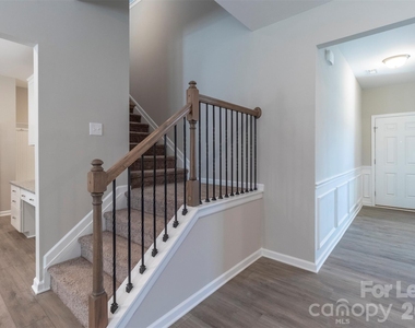4621 Rosalyn Lane - Photo Thumbnail 10