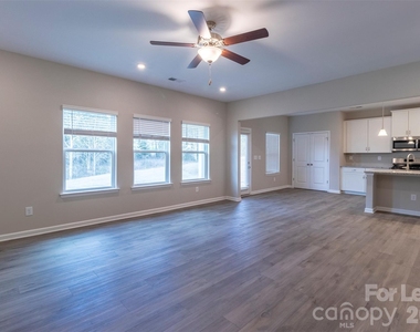 4621 Rosalyn Lane - Photo Thumbnail 13