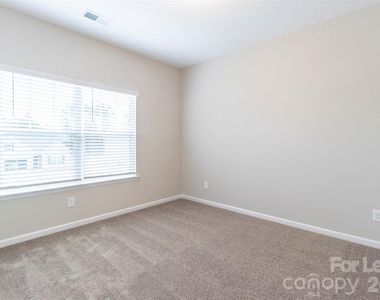 4621 Rosalyn Lane - Photo Thumbnail 33