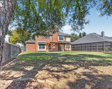 805 Sierra Lane - Photo Thumbnail 16