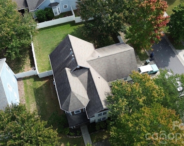 18706 Coachmans Trace - Photo Thumbnail 2