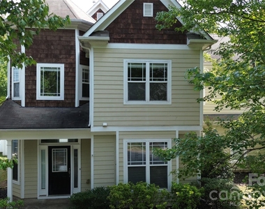 18706 Coachmans Trace - Photo Thumbnail 3