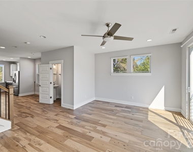 1245 Lomax Avenue - Photo Thumbnail 15