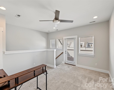 1245 Lomax Avenue - Photo Thumbnail 28
