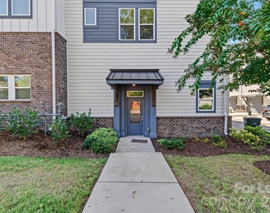 1245 Lomax Avenue - Photo Thumbnail 30