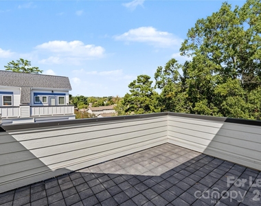 1245 Lomax Avenue - Photo Thumbnail 29