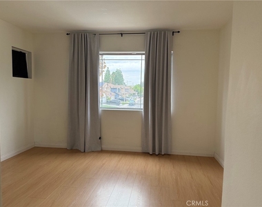 7279 Cosenza Place - Photo Thumbnail 8