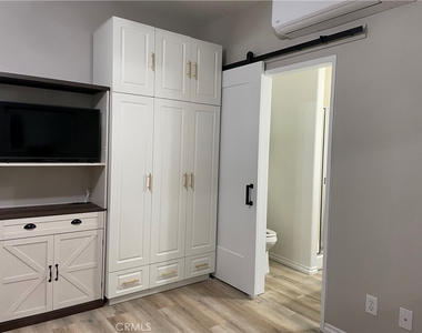 28518 Sunridge Court - Photo Thumbnail 4