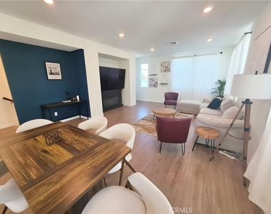 27589 Sanctuary Court - Photo Thumbnail 4