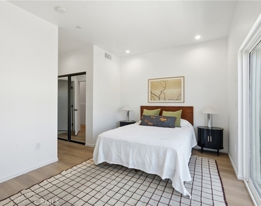 1428 S Cloverdale Avenue - Photo Thumbnail 9