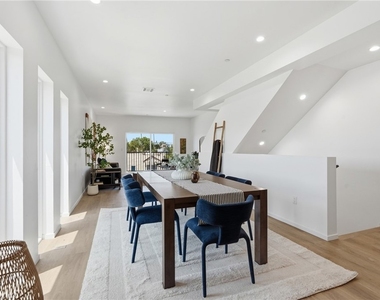 1428 S Cloverdale Avenue - Photo Thumbnail 3